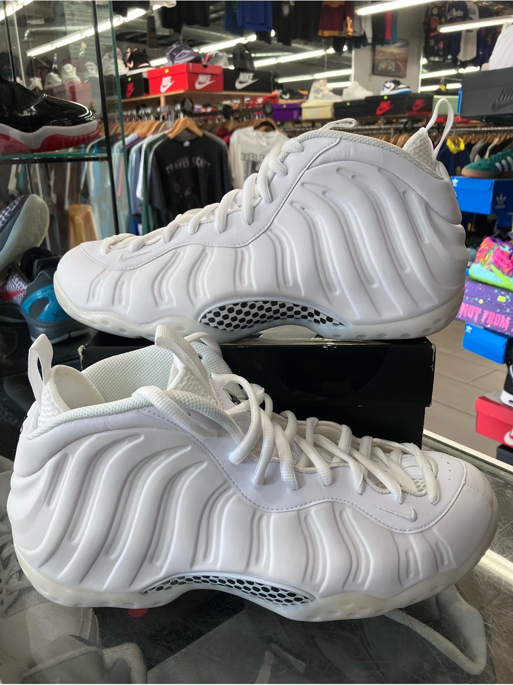 Nike Air Foamposite One Triple White Size 11.5